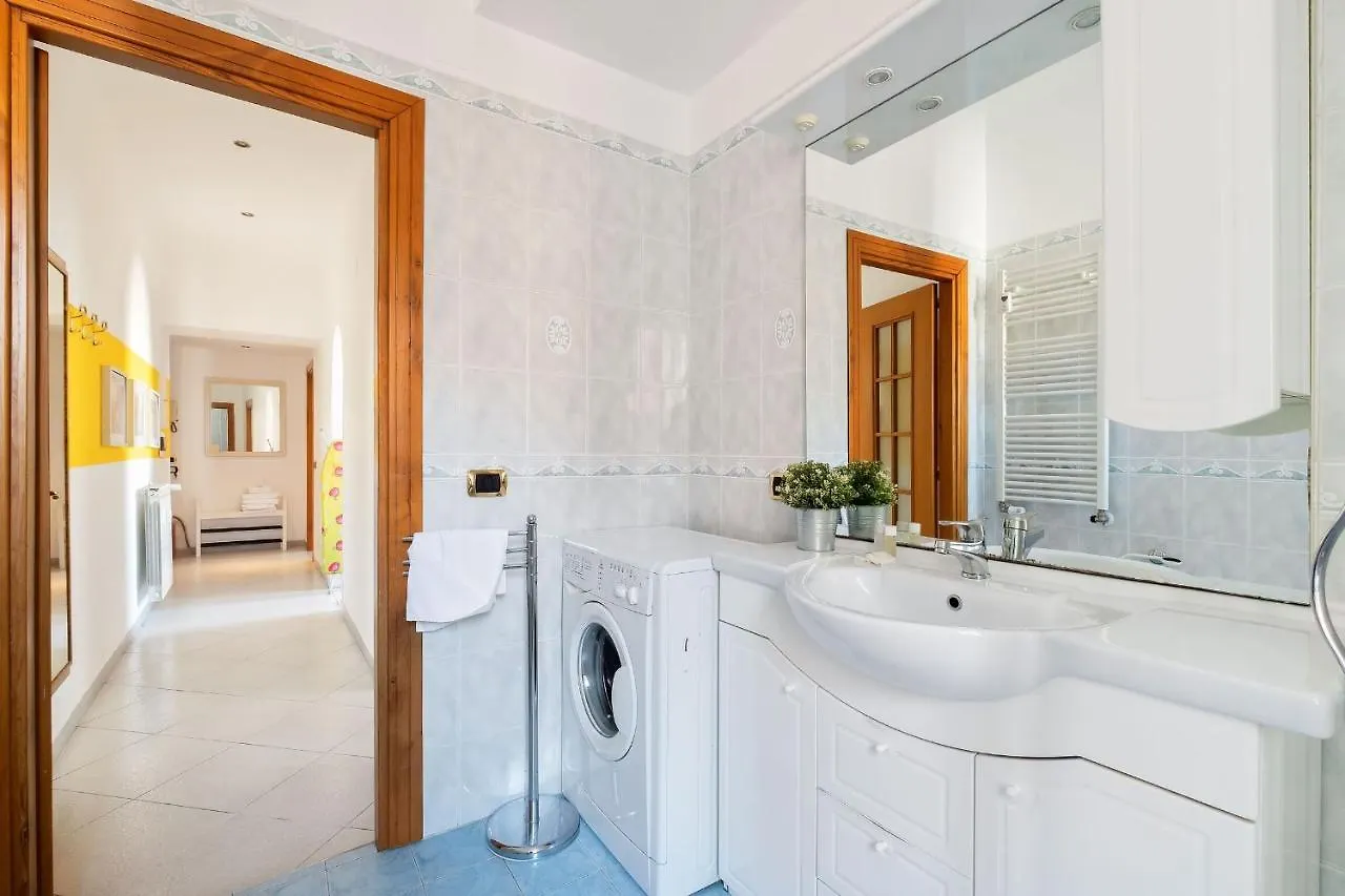 Luce San Lorenzo By Halldis Rome Appartement